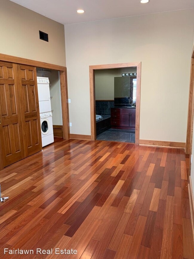 Building Photo - 1 br, 1 bath House - 32 E. Chester St. Apt. B