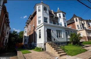 Building Photo - 6719 Lansdowne Ave