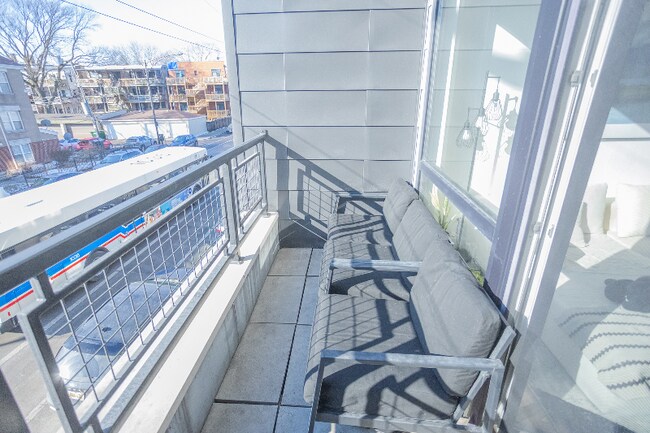 Building Photo - 4806 N Magnolia Ave