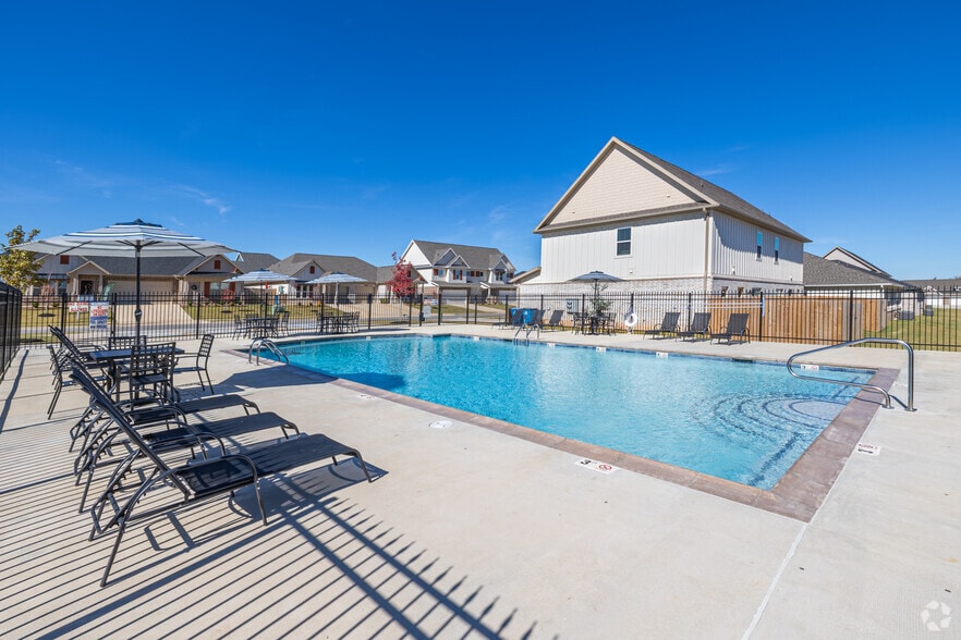 Pool - Been Road Villas