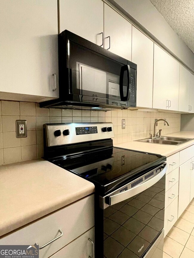 Building Photo - 94 Cobblestone Creek