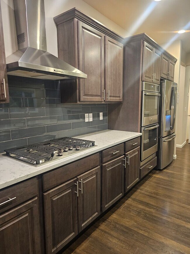 Building Photo - Spacious 5 Bedroom in Convenient North Creek Ridge, Bothell Location