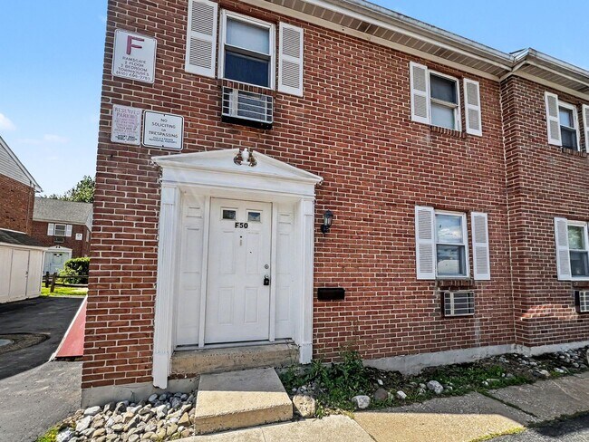 Building Photo - 620 S Franklin St