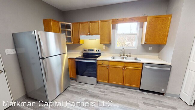 Building Photo - 2 br, 1.5 bath House - 36 Madison Avenue