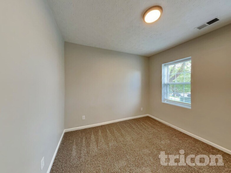 Building Photo - 154 Braxton Park Ln