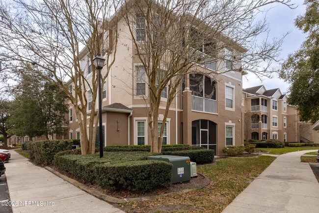 Building Photo - 7990 Baymeadows Cir E