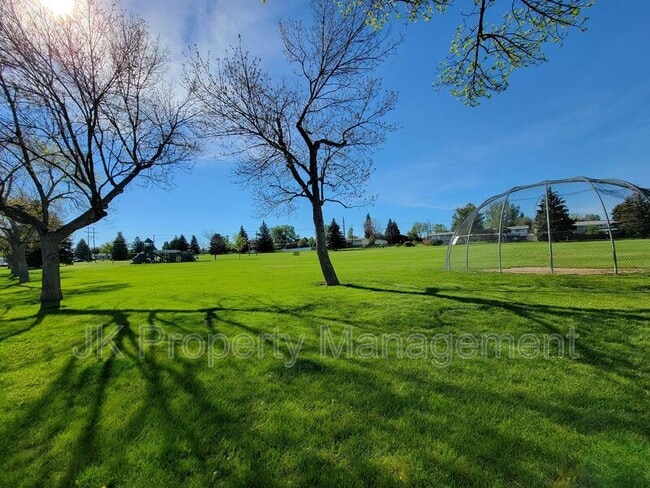 Building Photo - 4613 5th Ave S