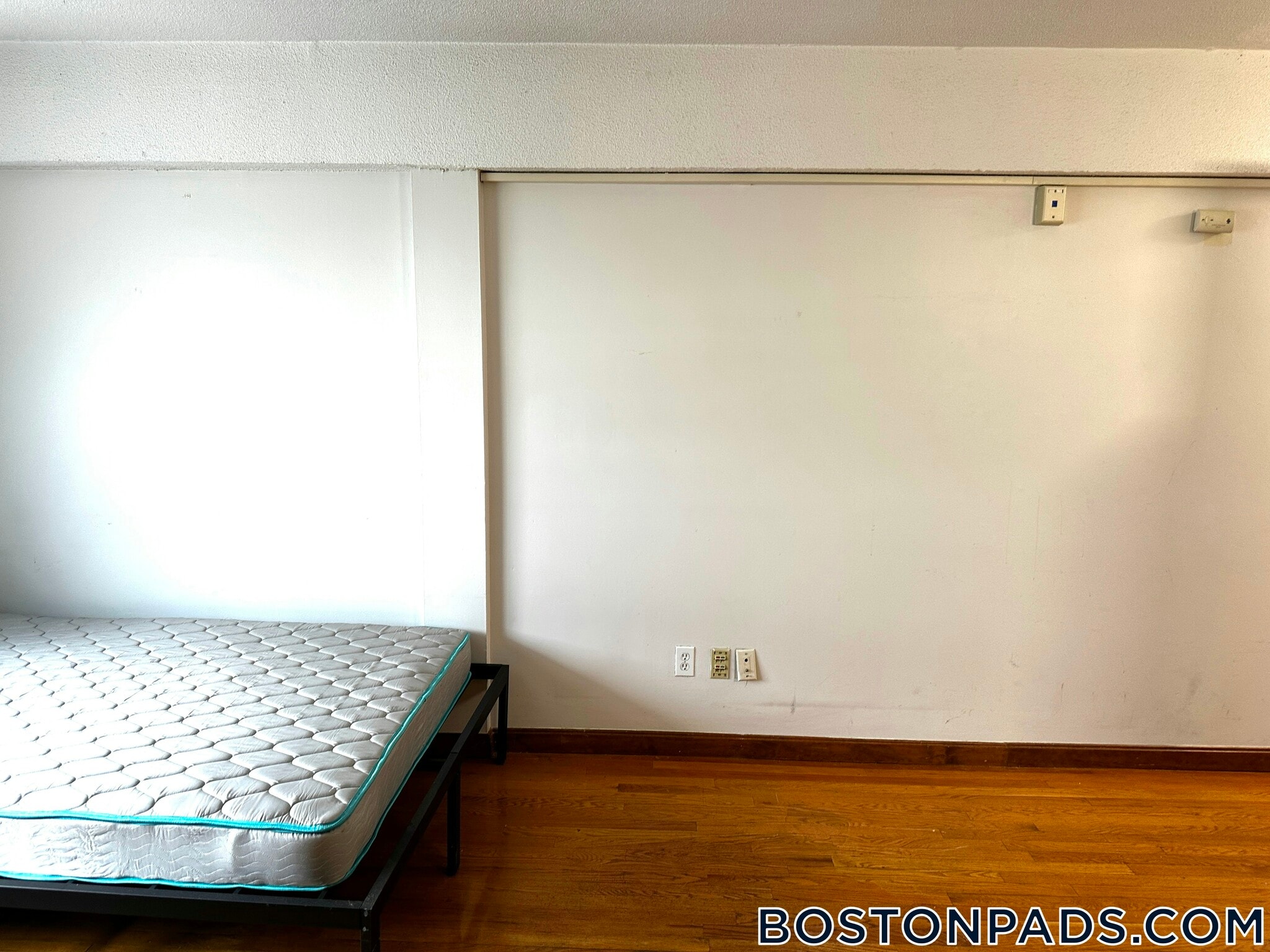 Building Photo - 1110 Commonwealth Ave