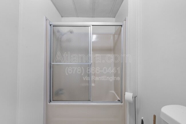 Building Photo - 1061 Center St NW