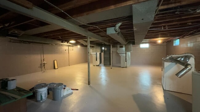 Building Photo - 5908 N 37th St