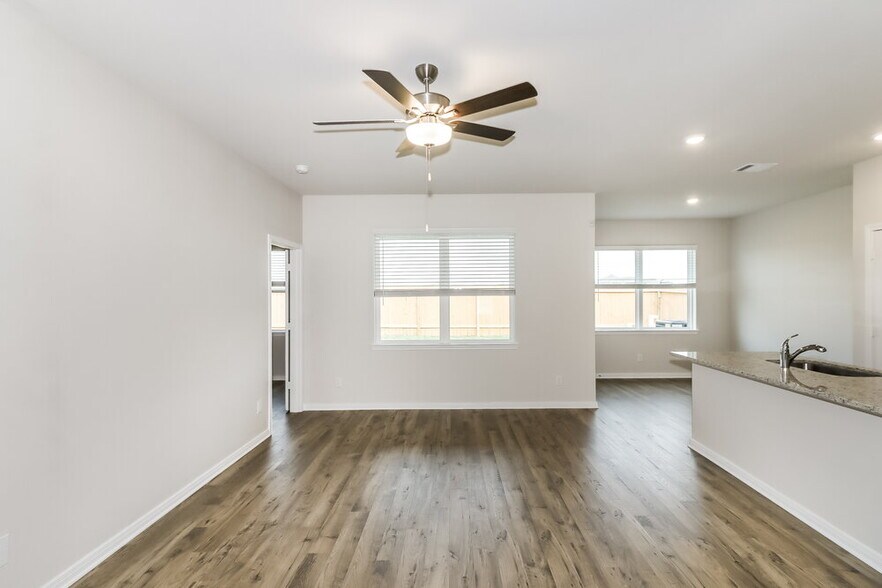 Building Photo - 7523 Tipton Meadow Way