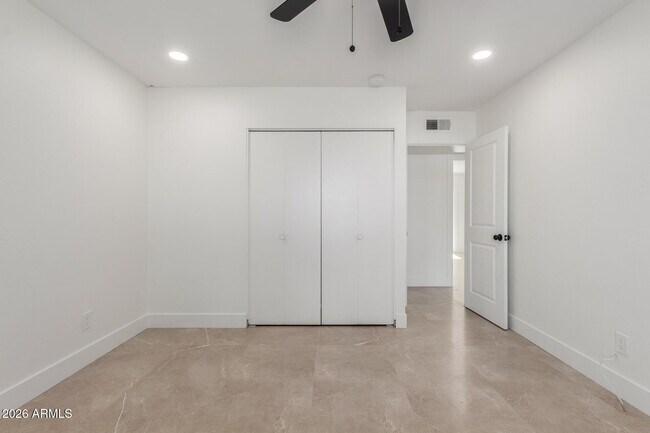 Building Photo - 1103 E Palmcroft Dr