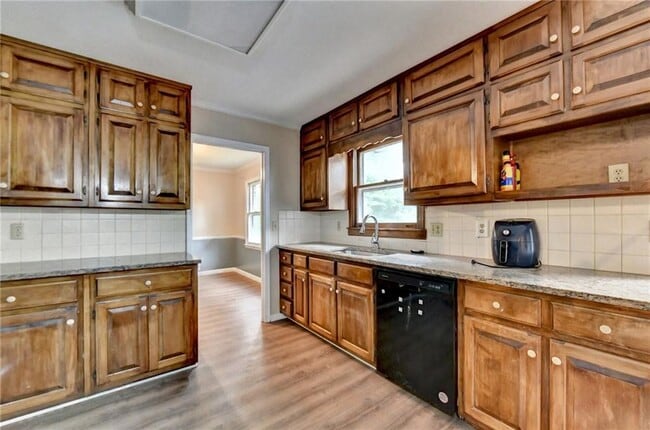 Building Photo - 268 Allen Ct SW