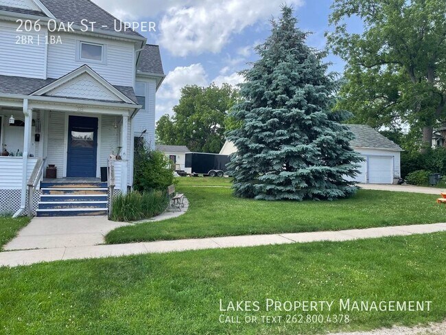 Primary Photo - 206 Oak St