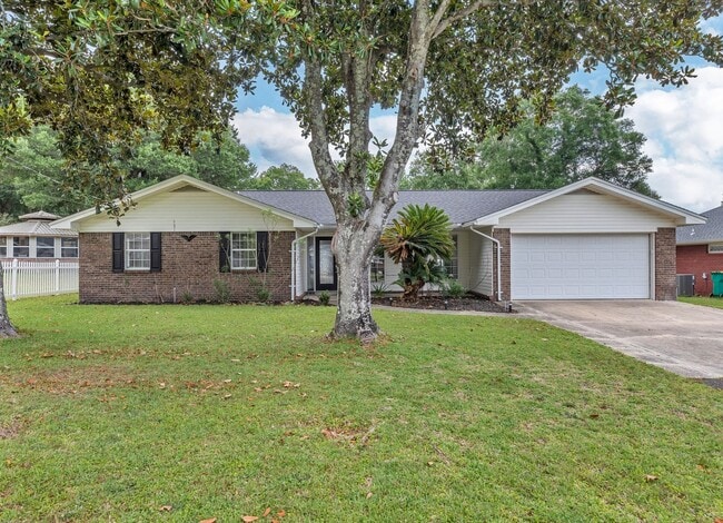 Primary Photo - Beautiful 3 Bedroom in Fort Walton Beach