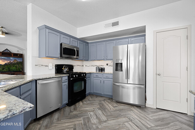Building Photo - 12800 Tierra Alexis Dr