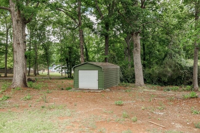 Building Photo - 1011 Jeremy Dr