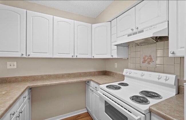 Building Photo - 10164 Oakberry St