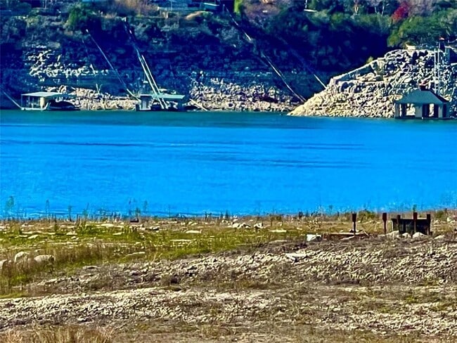 Building Photo - 17313 W Beach Rd