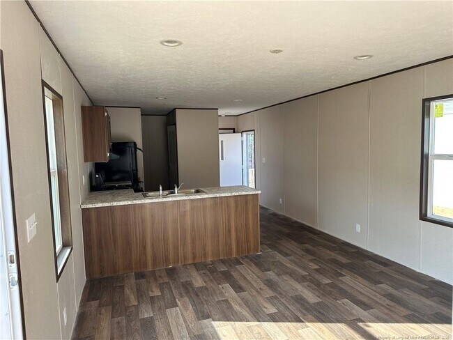 Building Photo - 3525 E Elizabethtown Rd