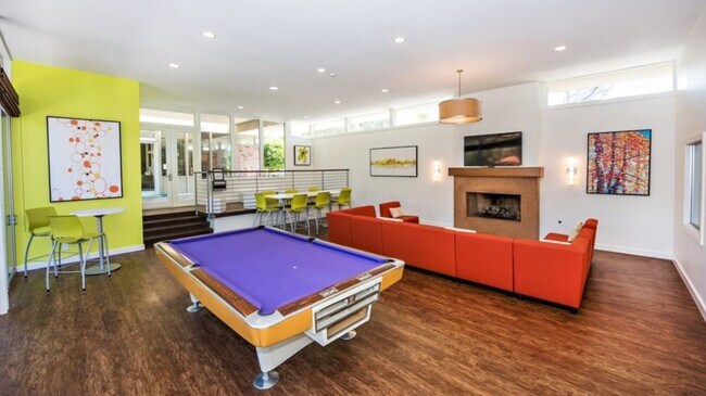 Building Photo - 555 Laurie Ln