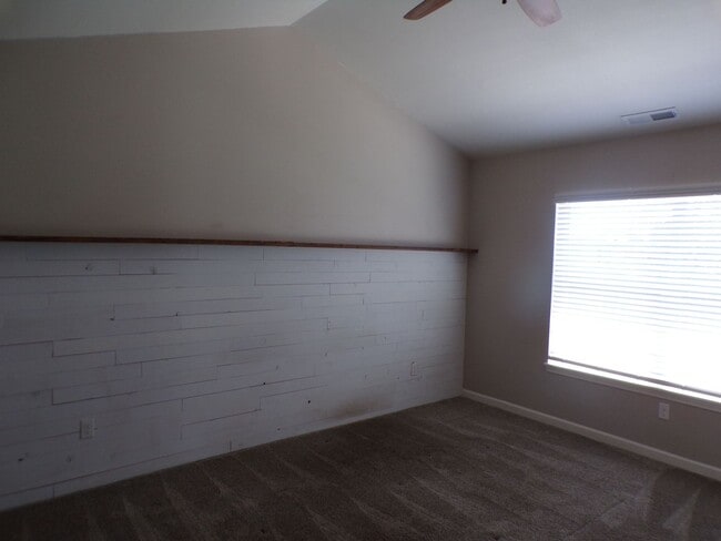 Building Photo - 2812 Athens Ct