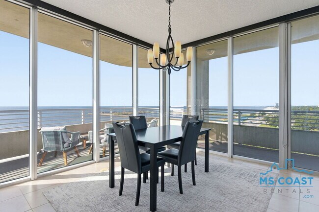 Building Photo - 2060 Beach Blvd