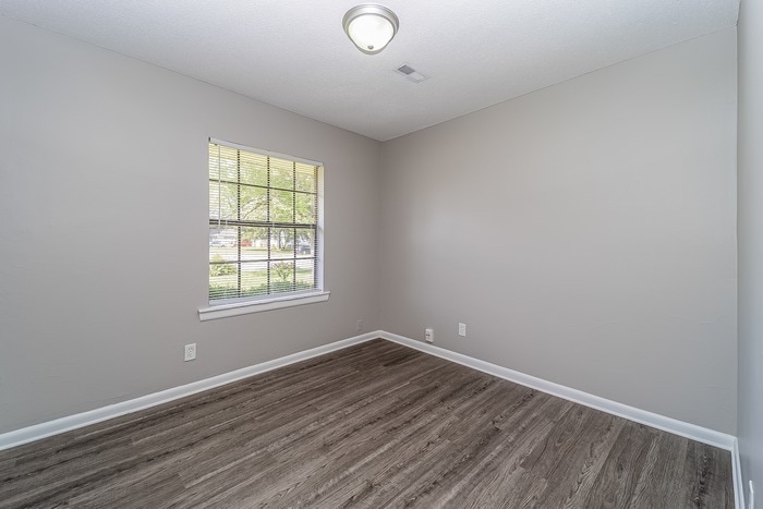 Building Photo - 102 Inverness Ct