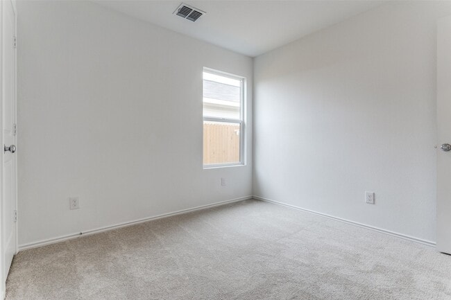 Building Photo - 127 Sunflower St