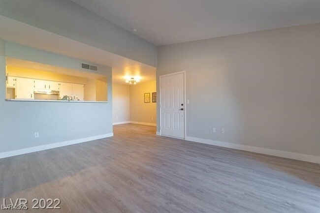 Building Photo - 8101 W Flamingo Rd