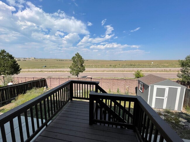 Building Photo - Renovated Home with A/C!