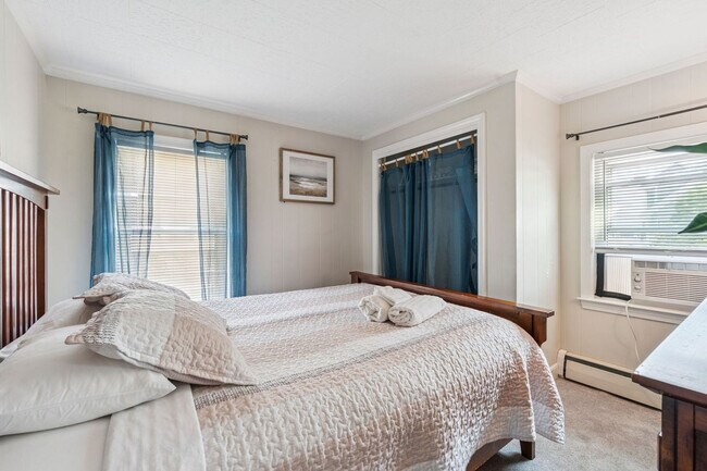 Building Photo - 2 Dover Ave