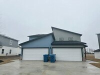 Building Photo - 1507 SW Casuarina Dr