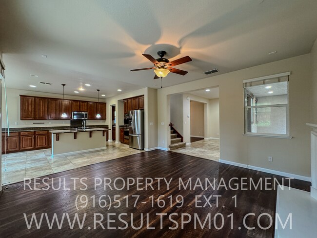 Building Photo - Beautiful 4 Bedroom 3 Bath home