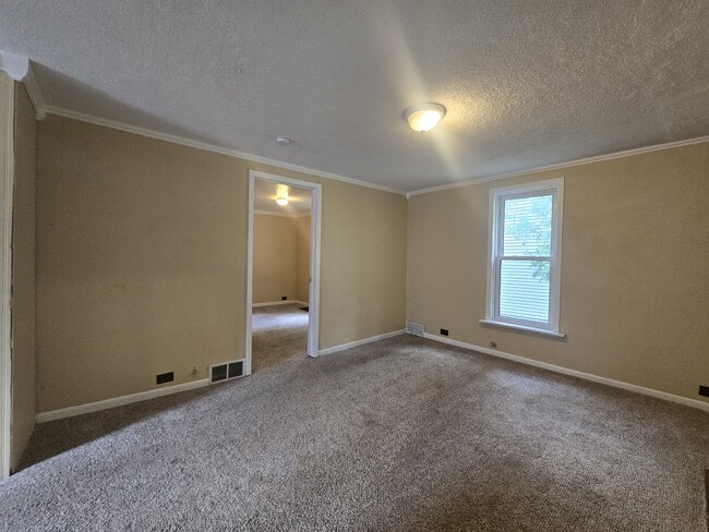 Building Photo - 532 Cedar St