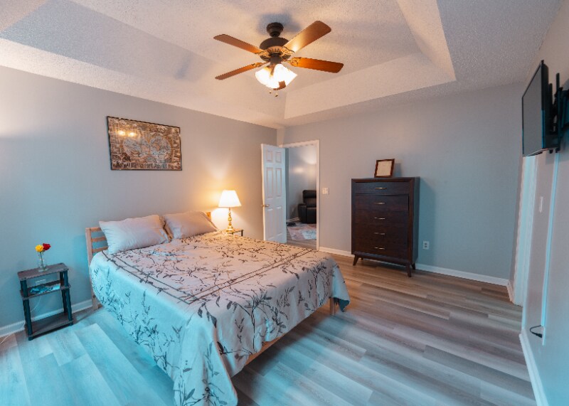 Building Photo - 7401 Starvalley Dr