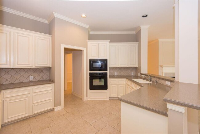 Building Photo - 2313 Echo Harbor Dr