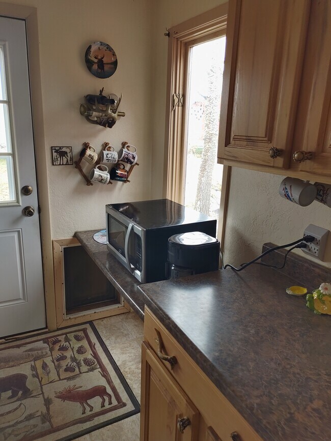 Building Photo - 20 Orcutt Dr