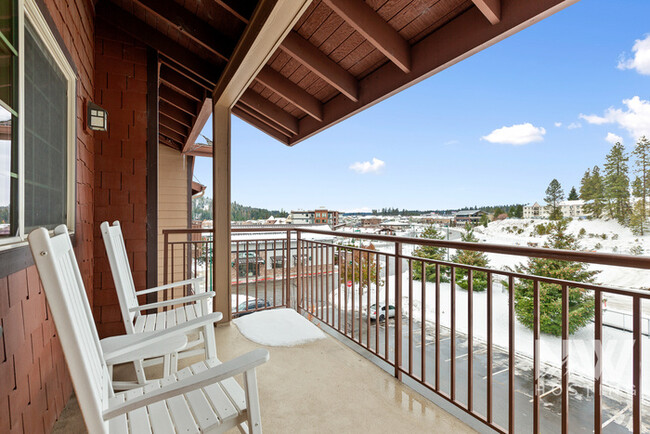 Building Photo - RC 2151 349