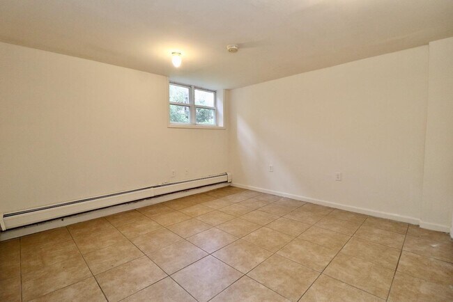 Building Photo - 618 Park Ave