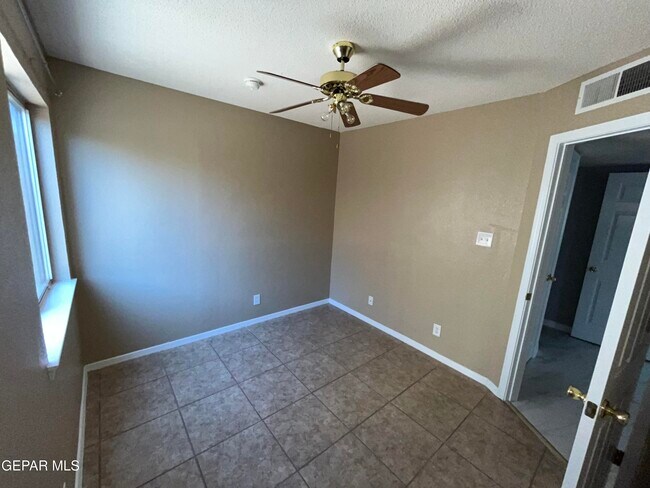 Building Photo - 3844 Tierra Fiji Ln