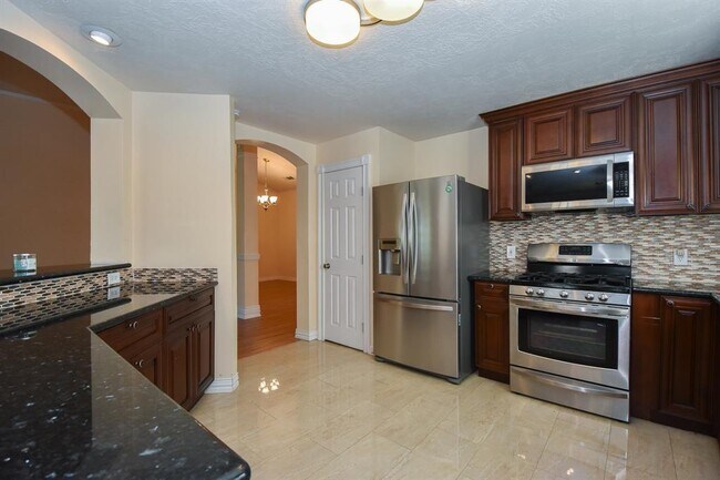 Building Photo - 14814 Cantor Cir
