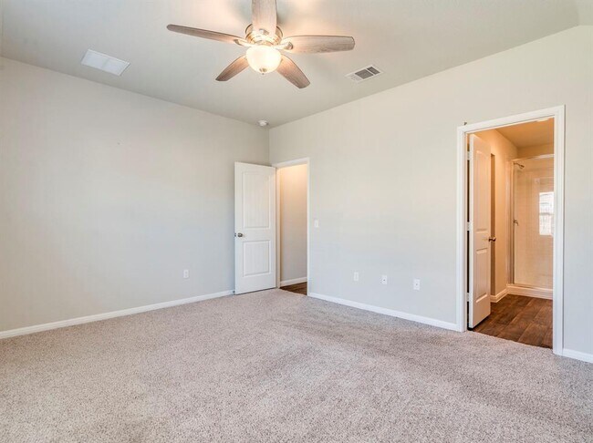 Building Photo - 392 Blue Sage Dr