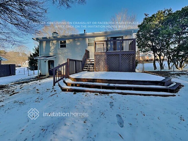 Building Photo - 406 Meadowview Dr