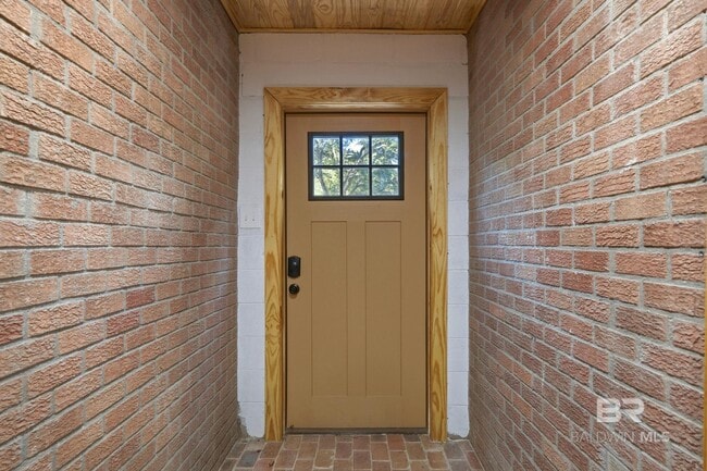 Building Photo - 27522 Burkhardt Dr