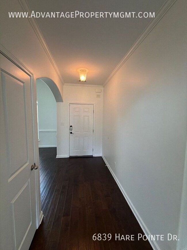 Building Photo - 6839 Hare Pointe