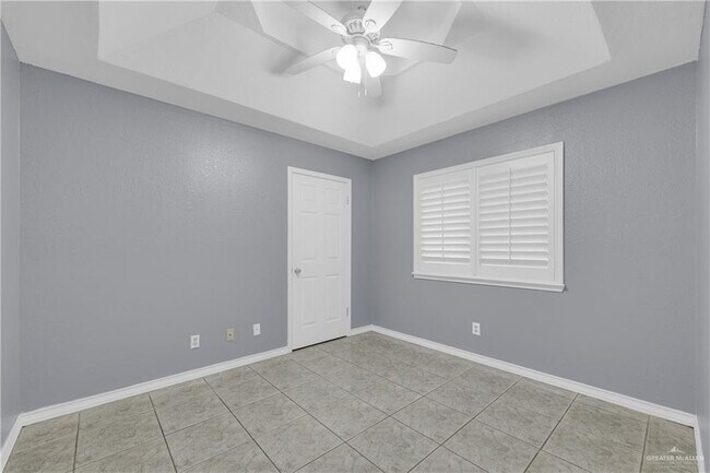 Building Photo - 7538 Camelot Dr