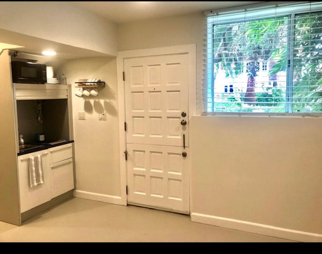 Building Photo - 4105 Pacific Ave