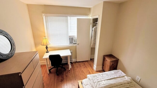 Building Photo - 617 Irving St NW