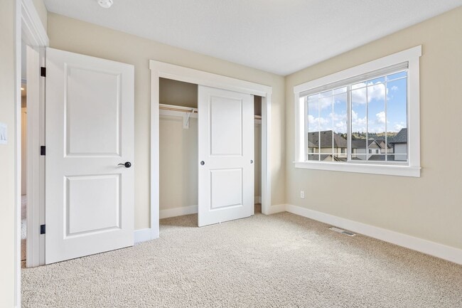 Building Photo - Bright & Beautiful Home in Bethany Creek Falls - 4 Bedroom/2.5 bath